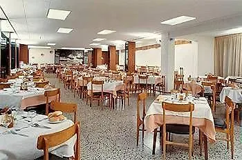 Hotel Garbi Park & Aquasplash Льорет-де-Мар